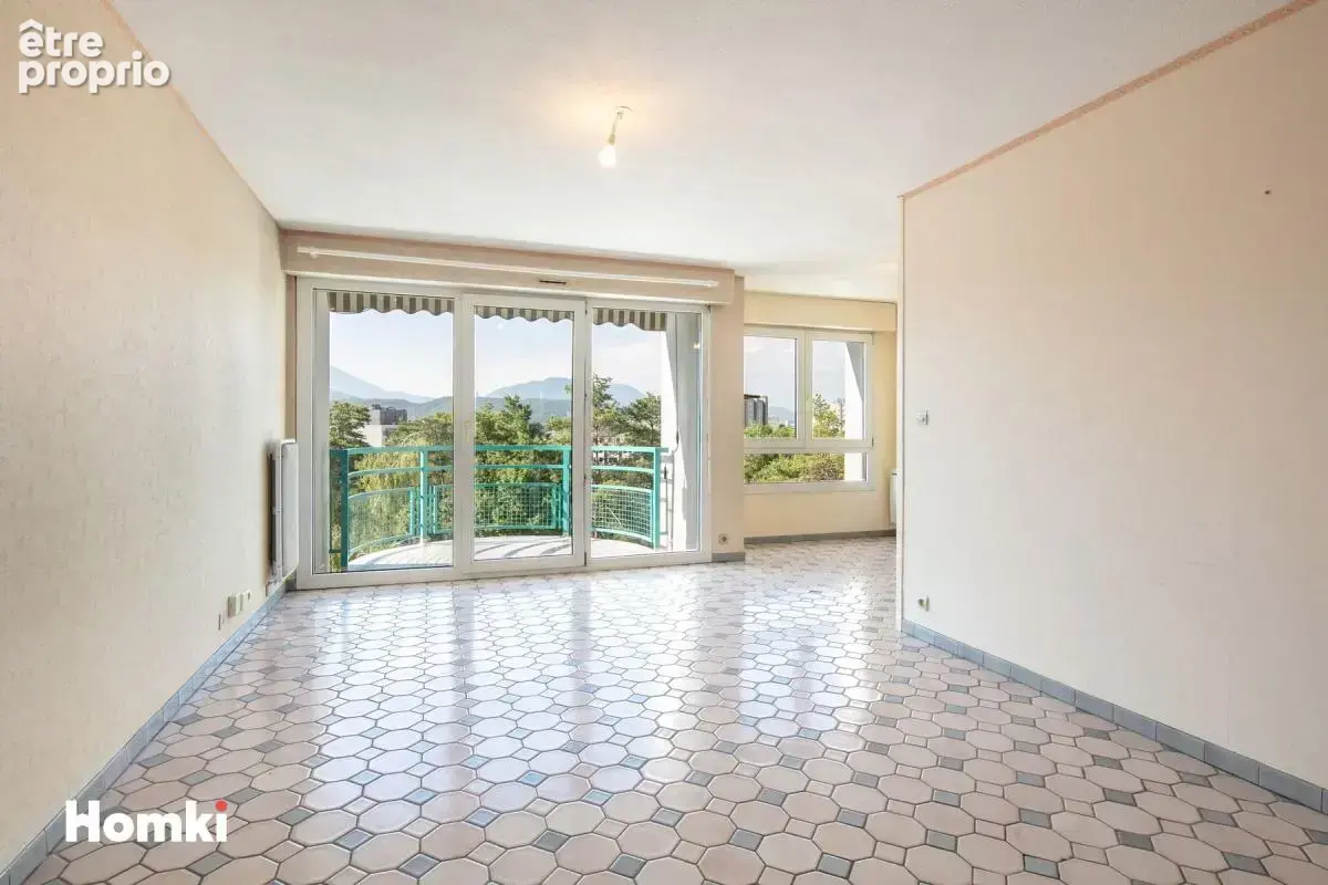 Appartement T4 avec grand balcon, garage, cave et vue plein sud sur les montagnes – Secteur Allié / Alpin - photo 3
