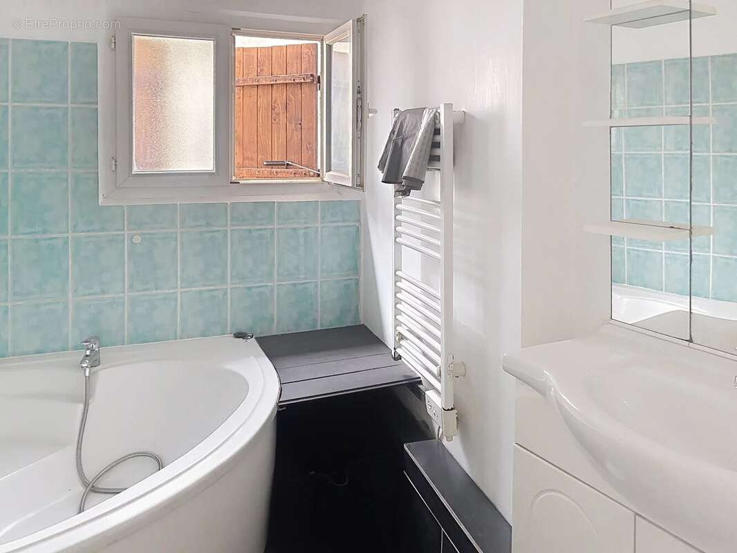 Appartement à LES ADRETS-DE-L'ESTEREL