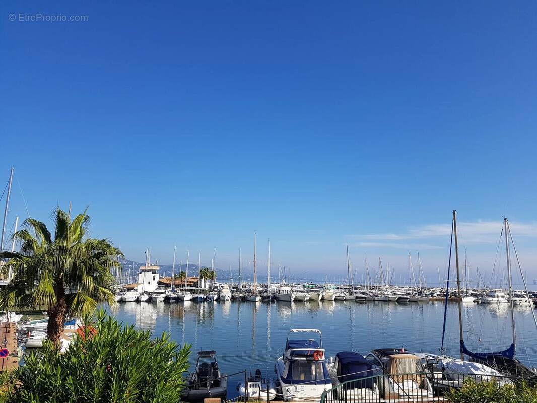 Appartement à COGOLIN