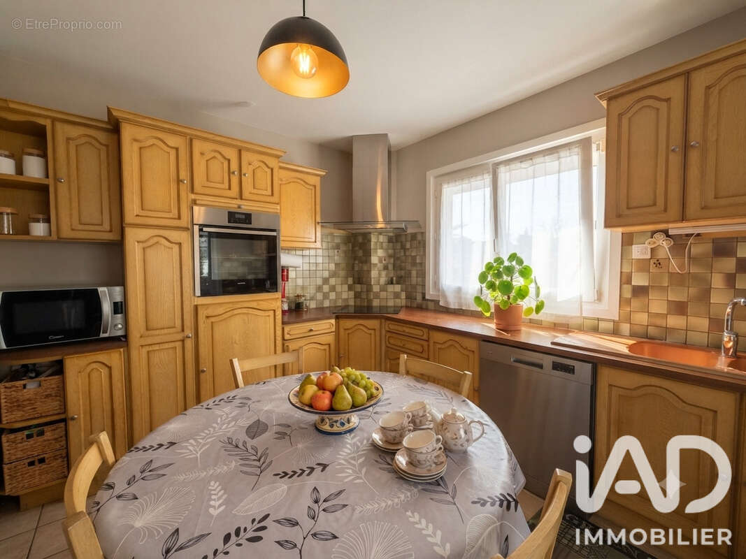 Maison 112 m² à Moreac  - photo 5
