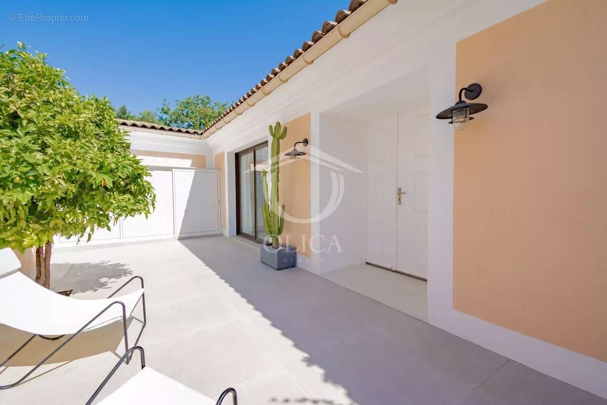 Maison à VILLENEUVE-LOUBET