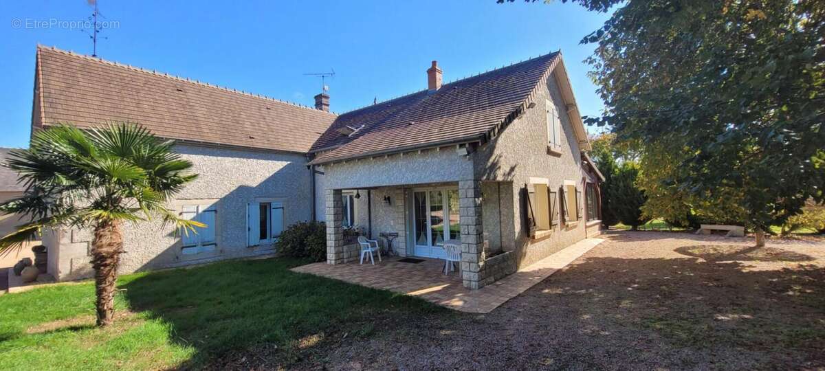 Maison à SAINT-AMAND-MONTROND