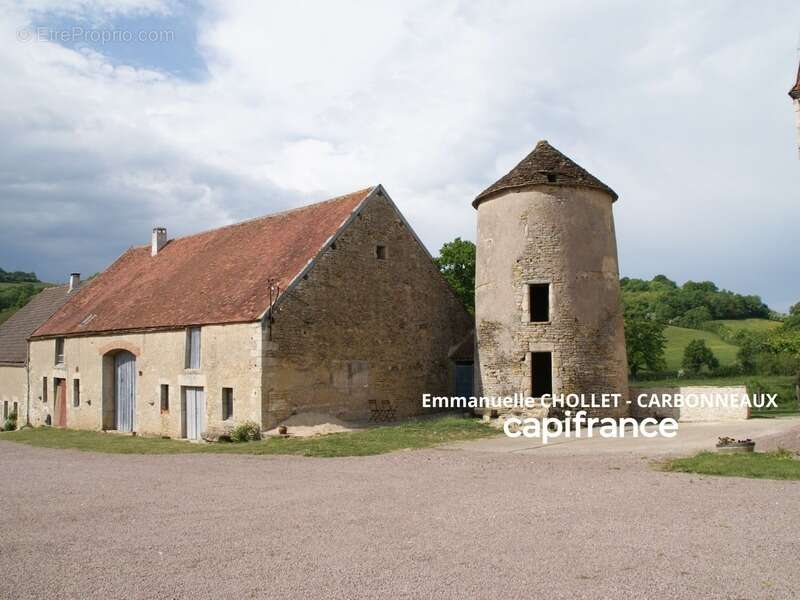 Maison à PRECY-SOUS-THIL
