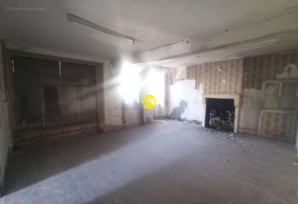 Commerce à CHANTELLE