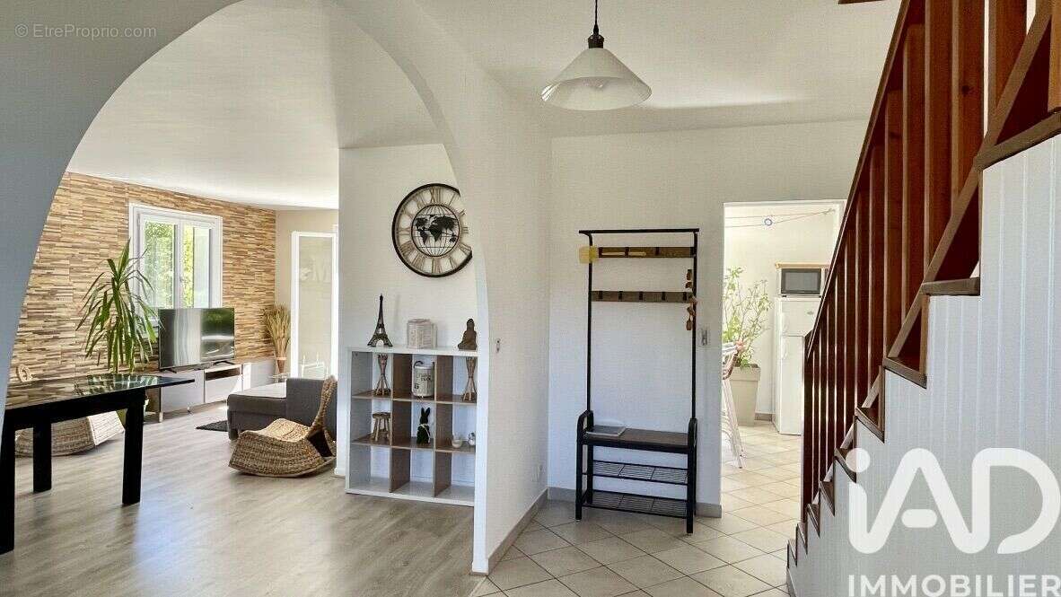 Photo 6 - Maison à JUILLAN