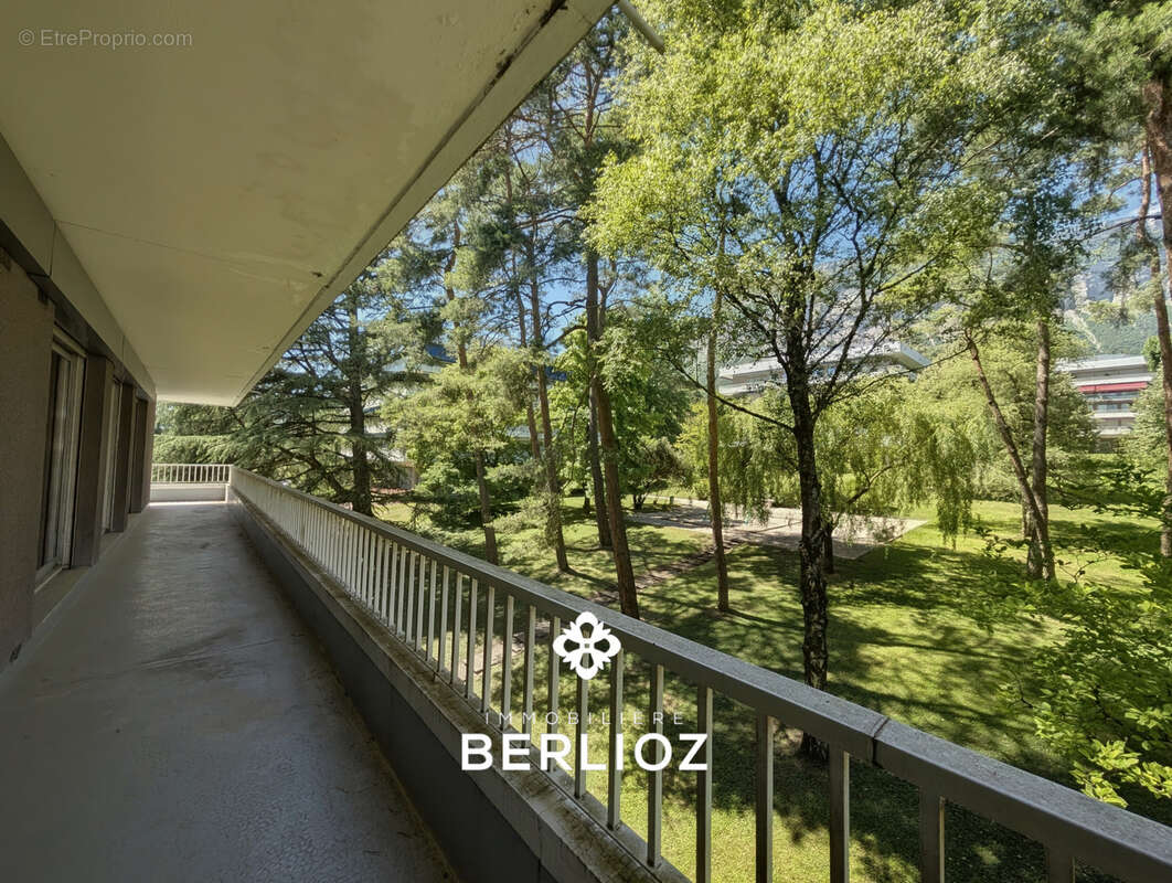 Appartement à MEYLAN