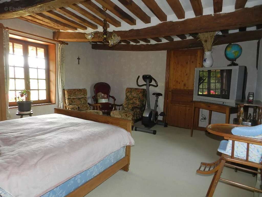 Maison à SAINT-PIERRE-SUR-DIVES