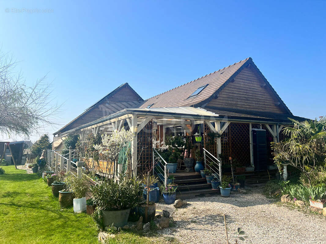 Maison à CHAMPIGNELLES