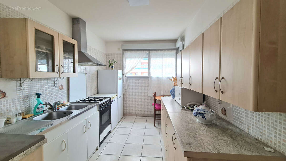 Appartement Saint-Priest 3 pièce(s) 67 m² avec garage et cave - photo 5