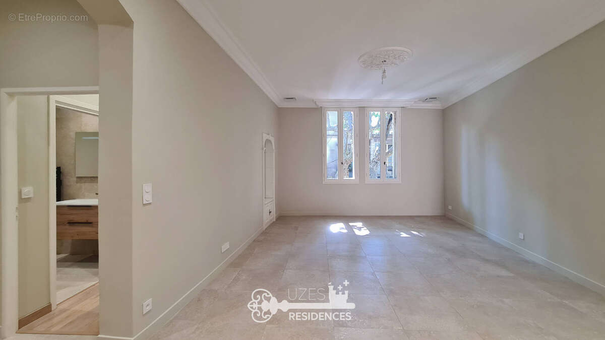 Appartement à UZES