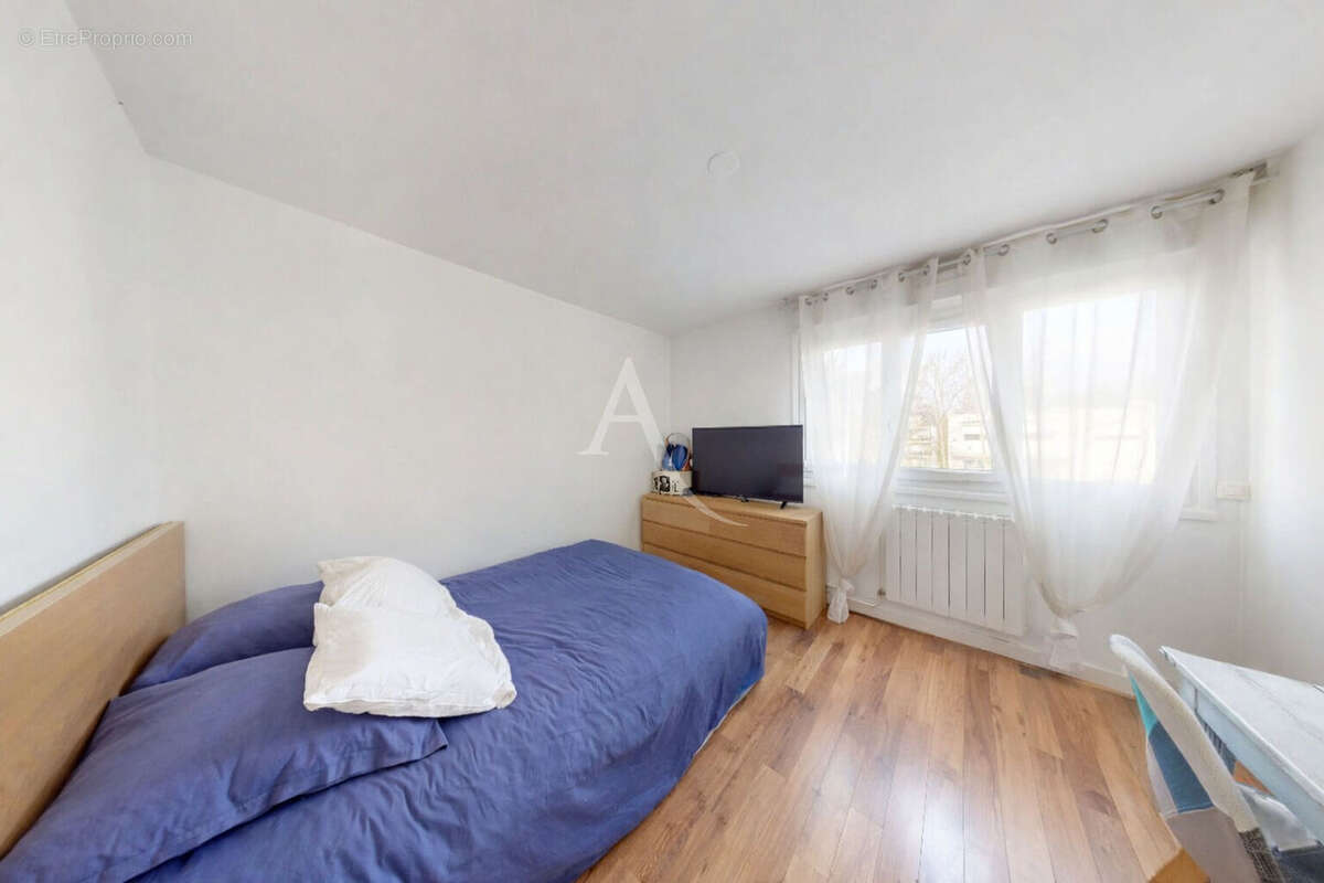 Appartement à LE PLESSIS-TREVISE