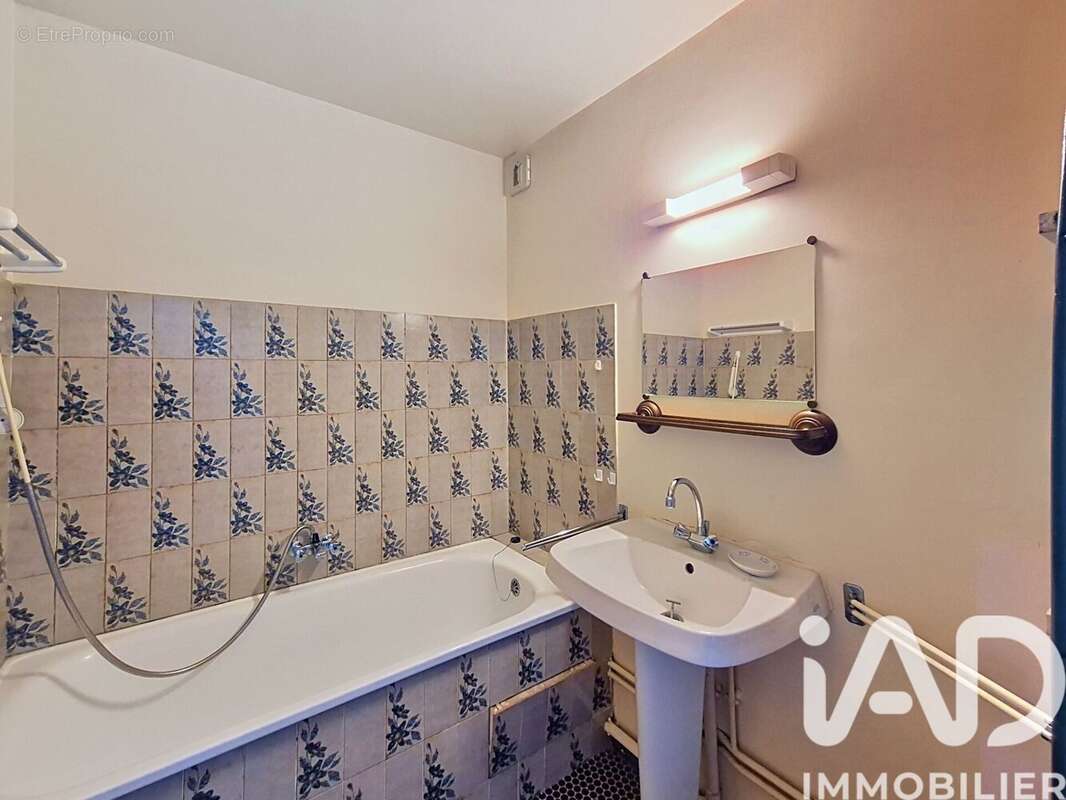 Photo 6 - Appartement à BESSE-ET-SAINT-ANASTAISE