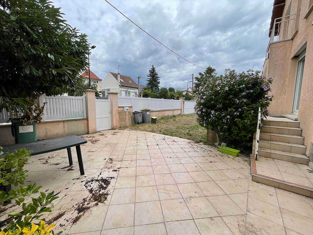 Maison à SARTROUVILLE