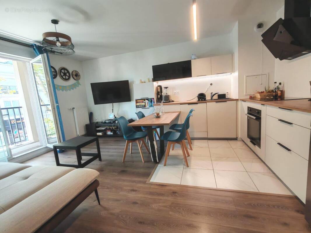 Appartement à SARTROUVILLE