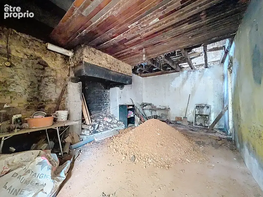 Maison à rénover à Saint-Aubin-d'Aubigné - Grand terrain de 1600 m² - photo 10