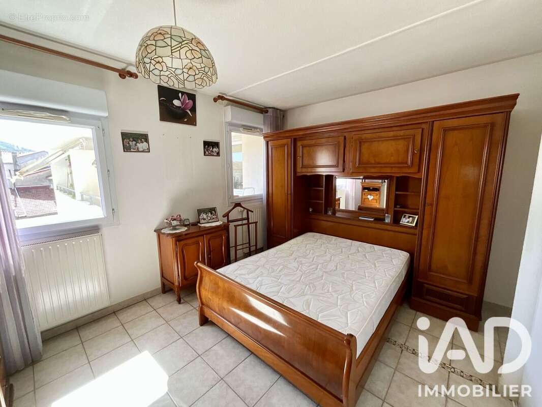 Appartement 78 m² à Ales  - photo 6
