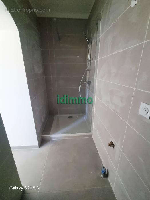 Exclusivité Frejus dans petite copropriété joli F3 de 68m en rez de jardin 246750€ dpe c - photo 19