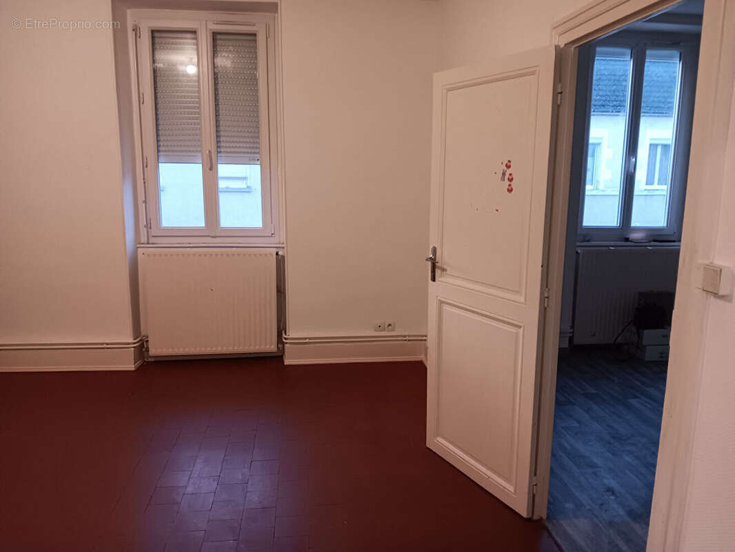 Appartement à FOURCHAMBAULT