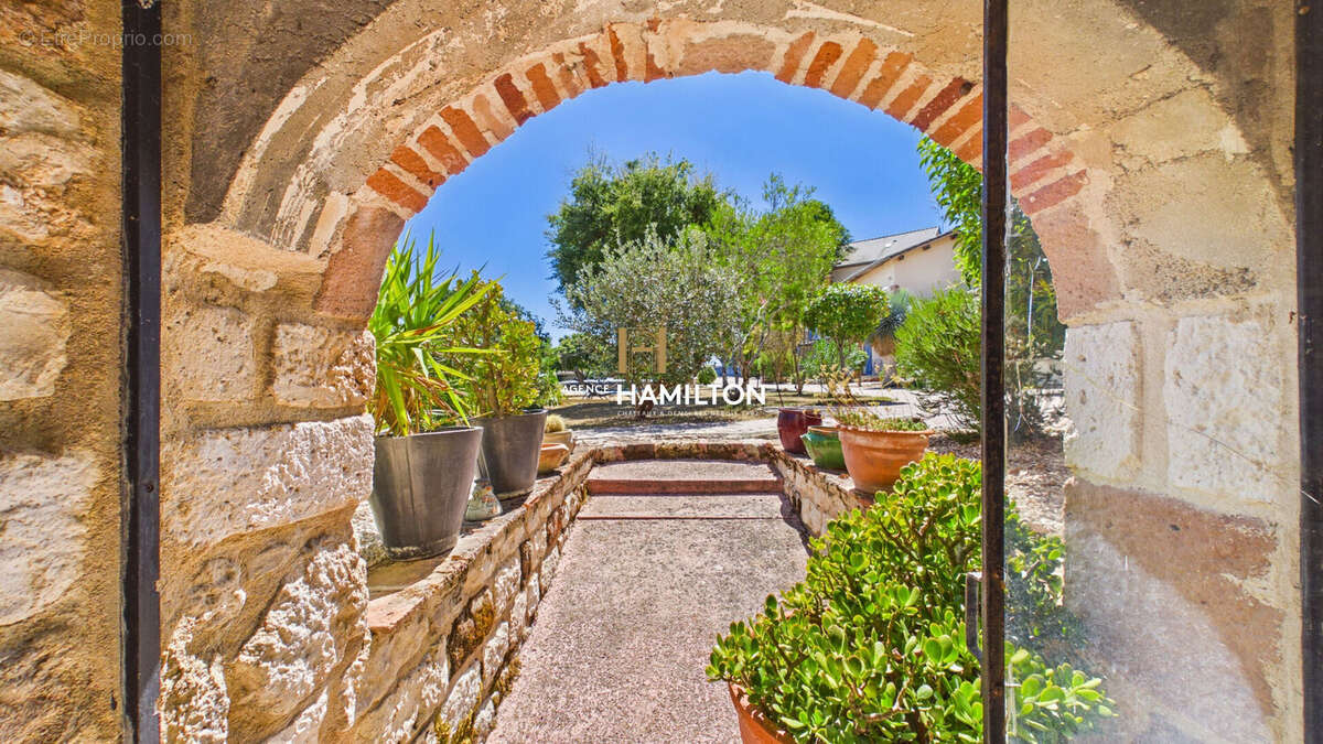 Ancienne bergerie avec pigeonnier amenages, vue splendide - photo 16