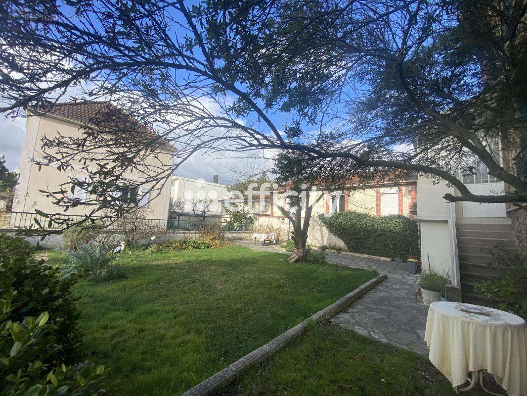 Maison à RUEIL-MALMAISON