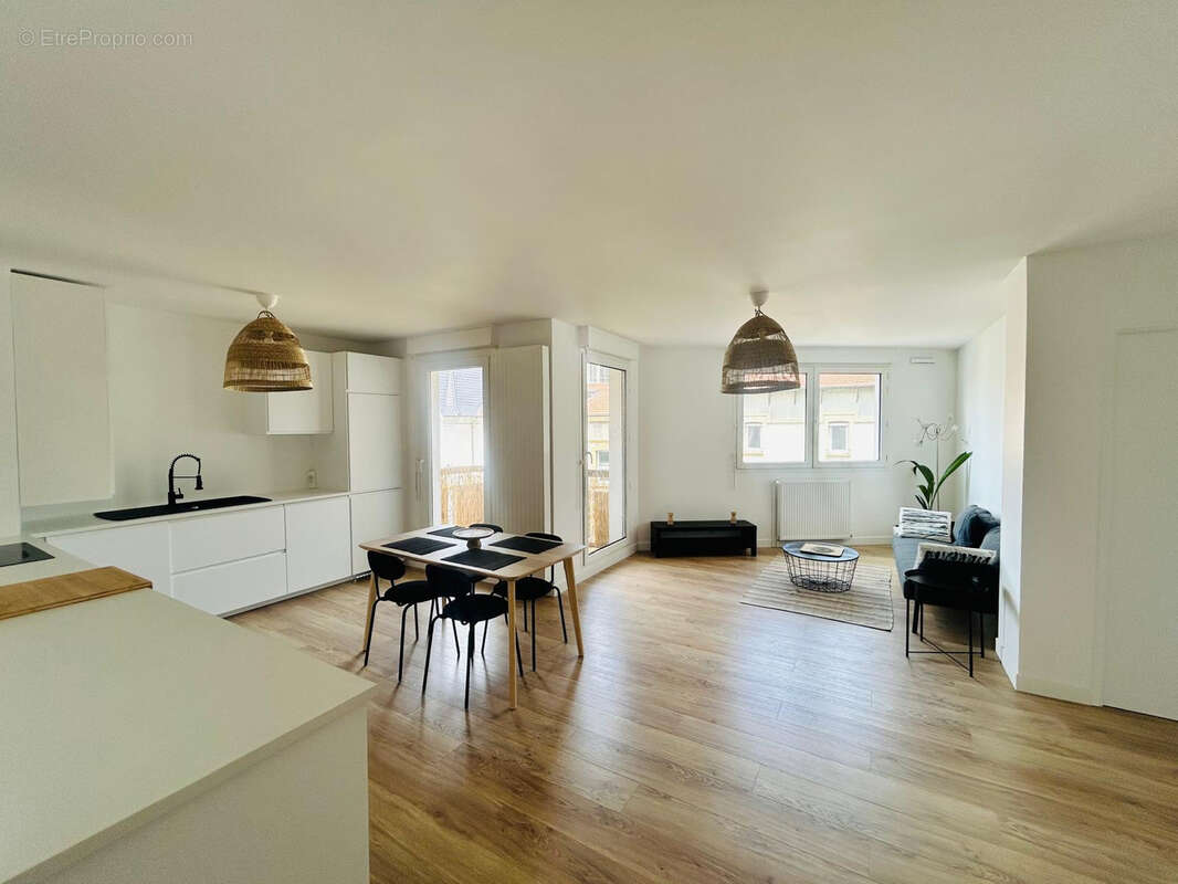 Appartement à SAINT-ETIENNE