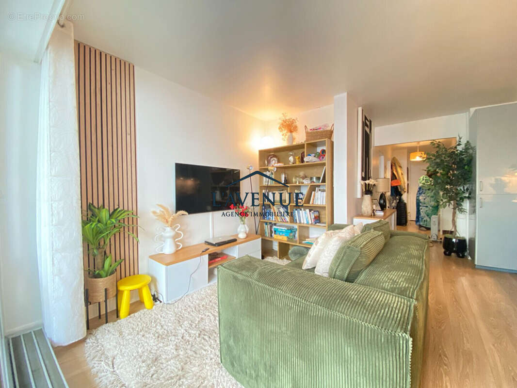 Appartement à PARIS-15E