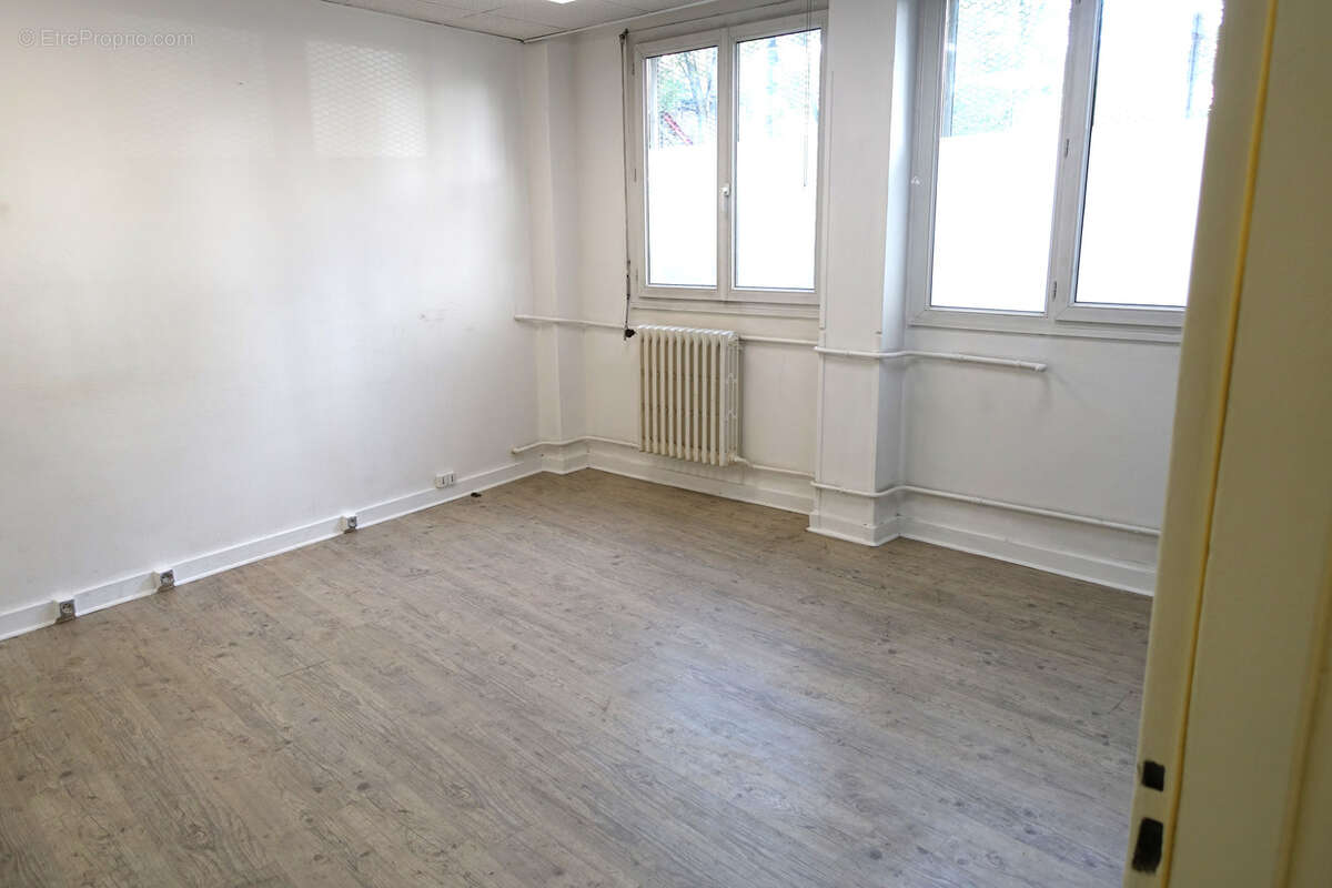 Commerce à PARIS-12E