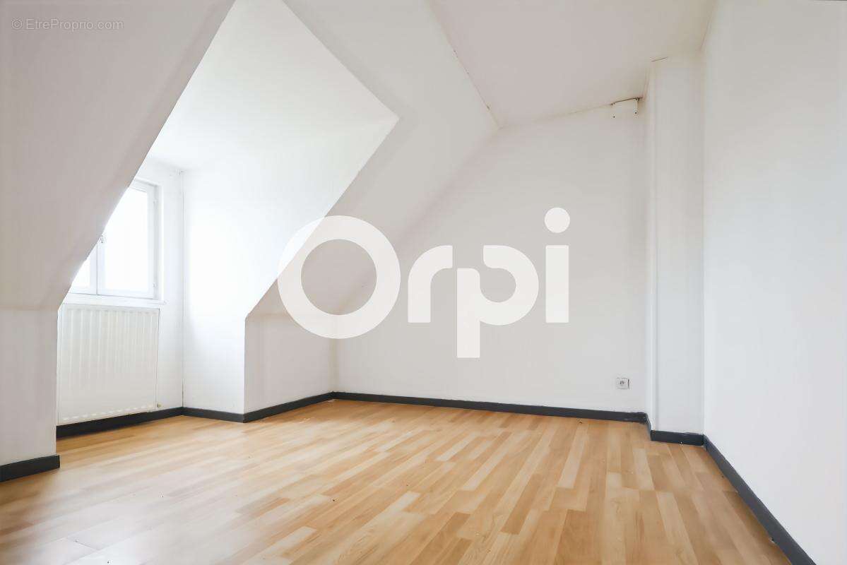 Maison à BUYSSCHEURE