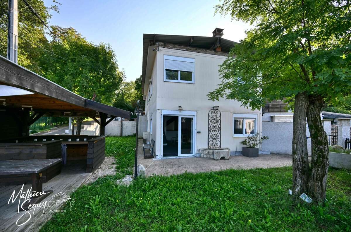 Ensemble immobilier pro/perso à St Genis Laval - photo 5