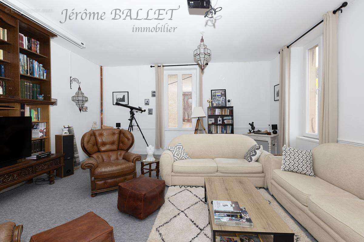 Maison 241 m² à Carmaux  - photo 14