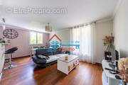 Appartement à SAVIGNY-LE-TEMPLE