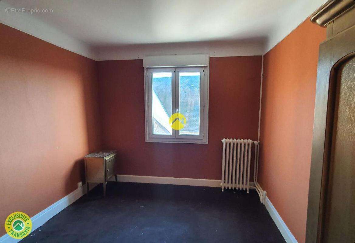 Commerce à AUZANCES