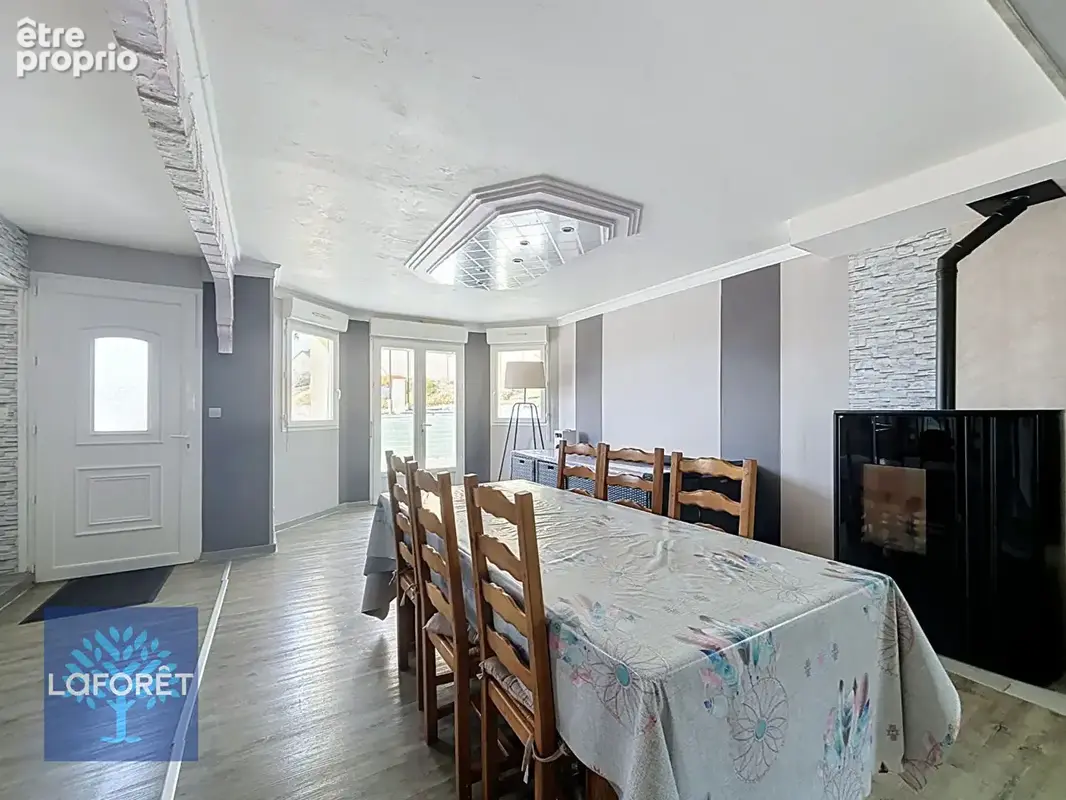 Maison Fougerolles Du Plessis  6 pièce(s) 205 m2 - photo 3