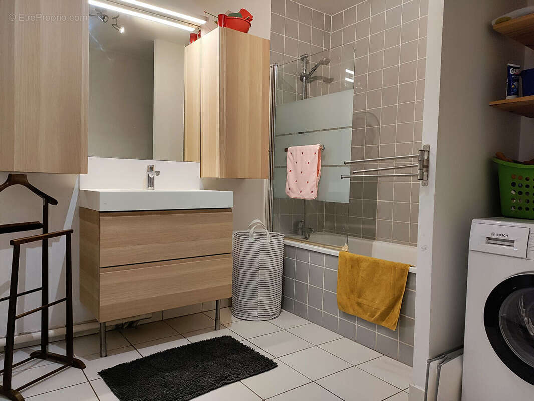 Appartement à LES LILAS