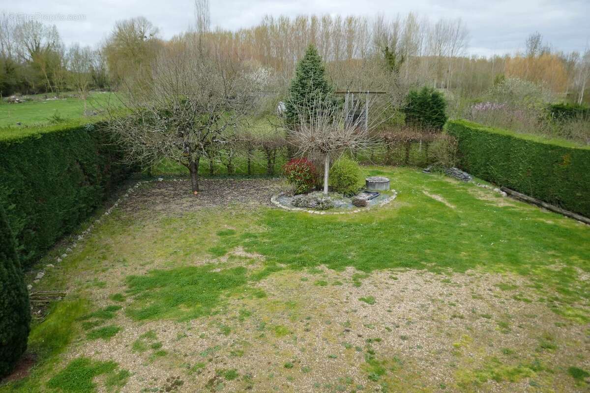 Maison à BEAUFORT-EN-VALLEE