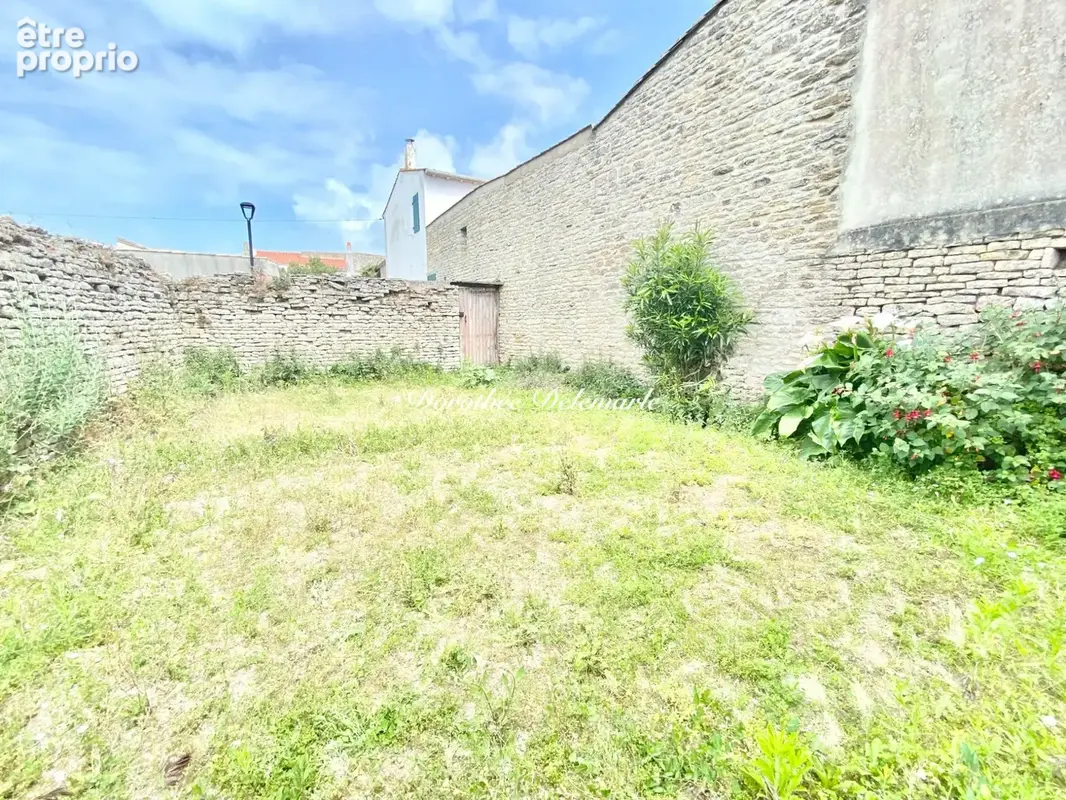 Maison à rénover 5 pièces saint clement des baleines (17) maison à rénover 100 m² + studio indépendant 30 m² + garage + jardin - photo 22