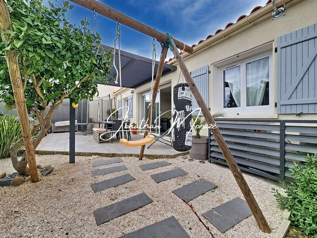 Maison à FOURQUES