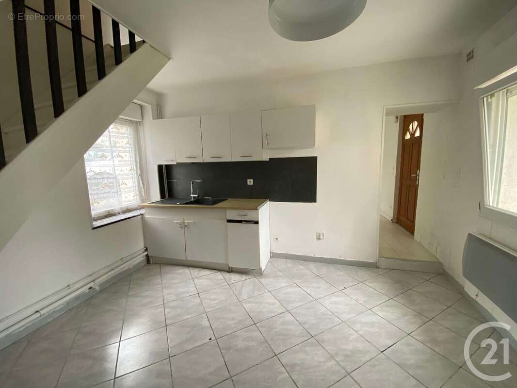 Maison à MONTGE-EN-GOELE