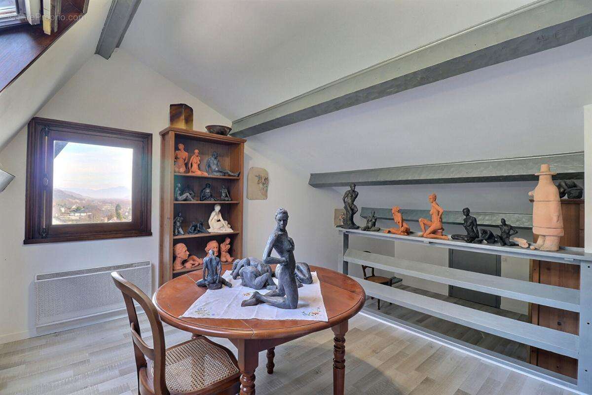 Maison à LA ROCHETTE