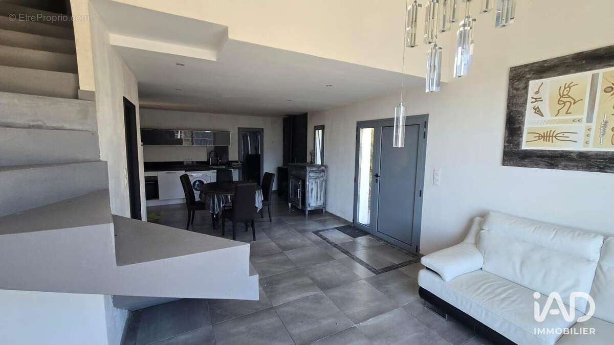 Maison 113 m² à Rimplas  - photo 3