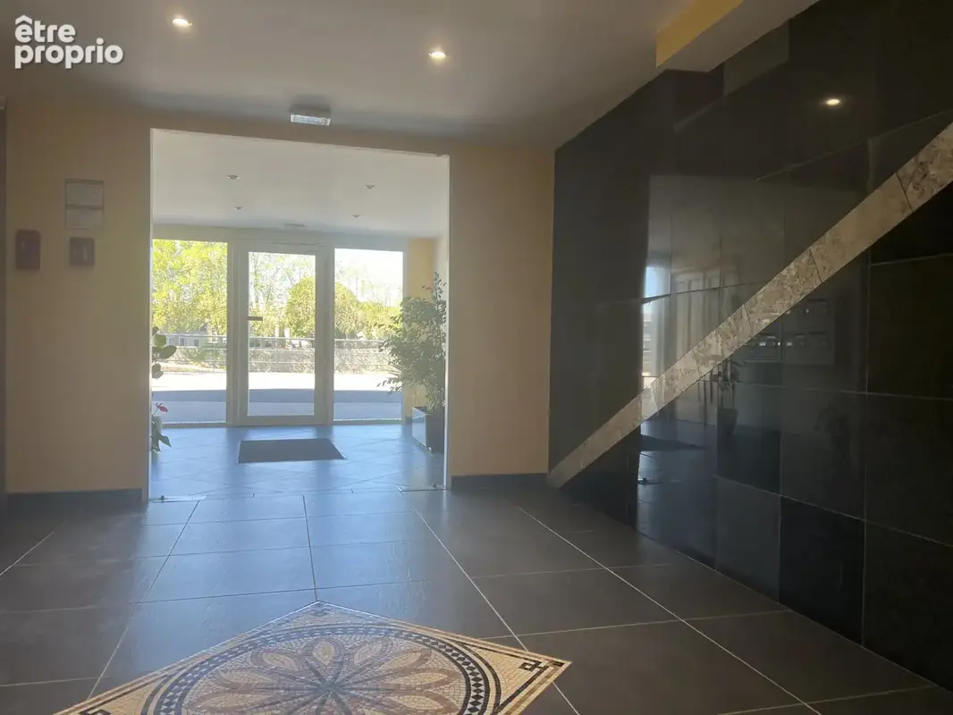 Magnifique appartement de 101 m2, avec vue imprenable sur la Vienne - photo 3