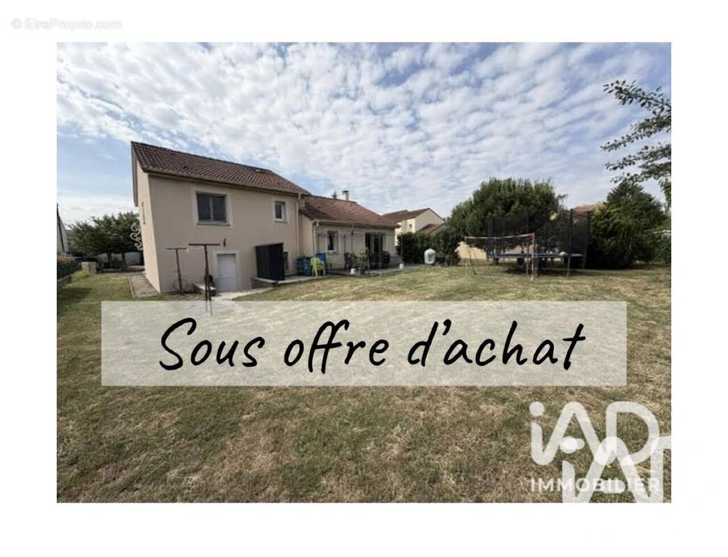 Photo 1 - Maison à SAINT-PRIVAT-LA-MONTAGNE