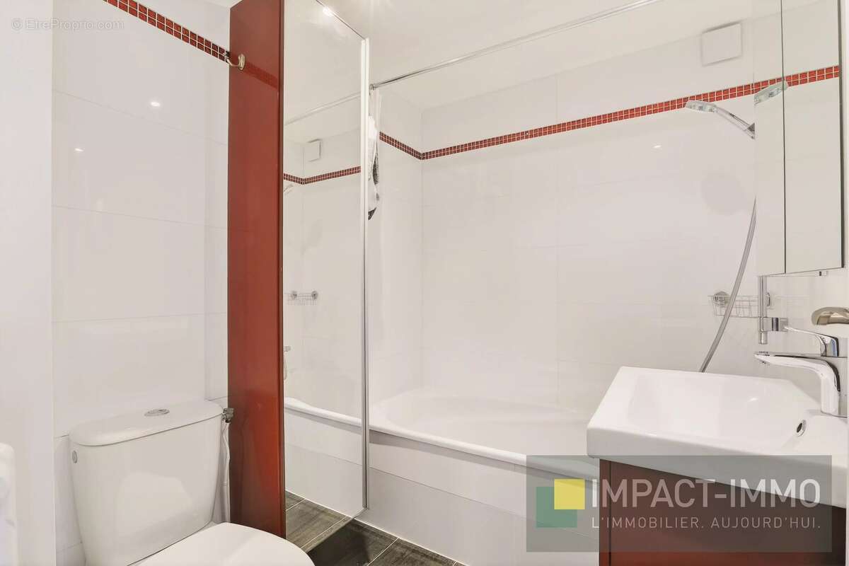 Appartement à COURBEVOIE