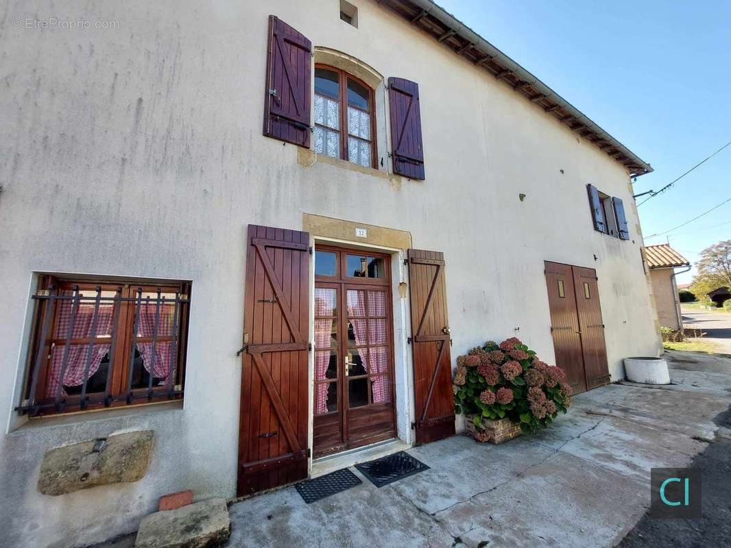 Maison de campagne avec un beau jardin - photo 3