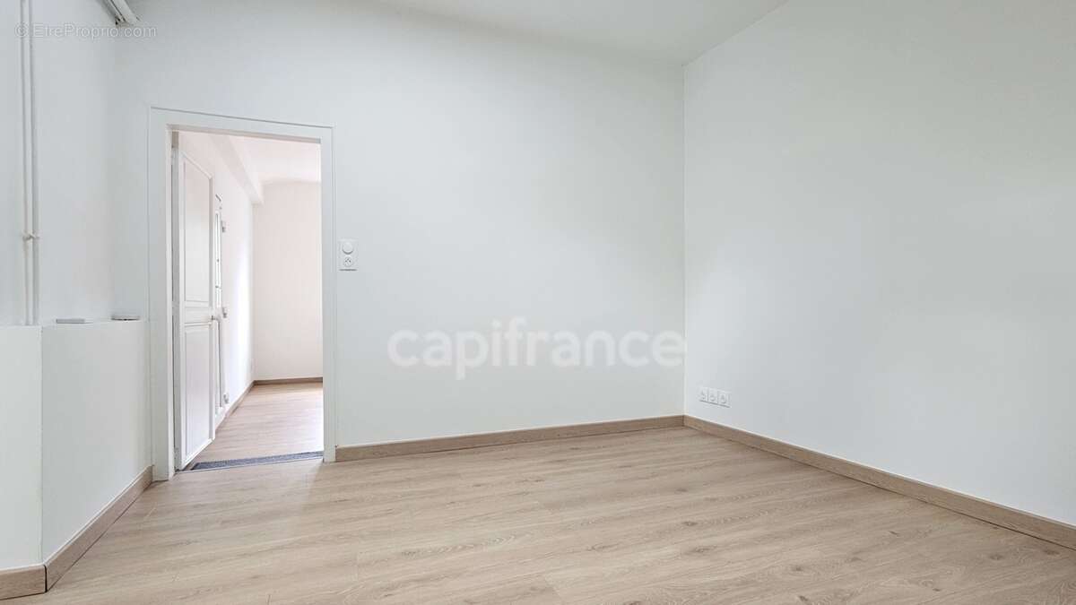 A vendre Plain pied 2 chambres Jardin et Dépendance GALLARDON (28) - photo 7