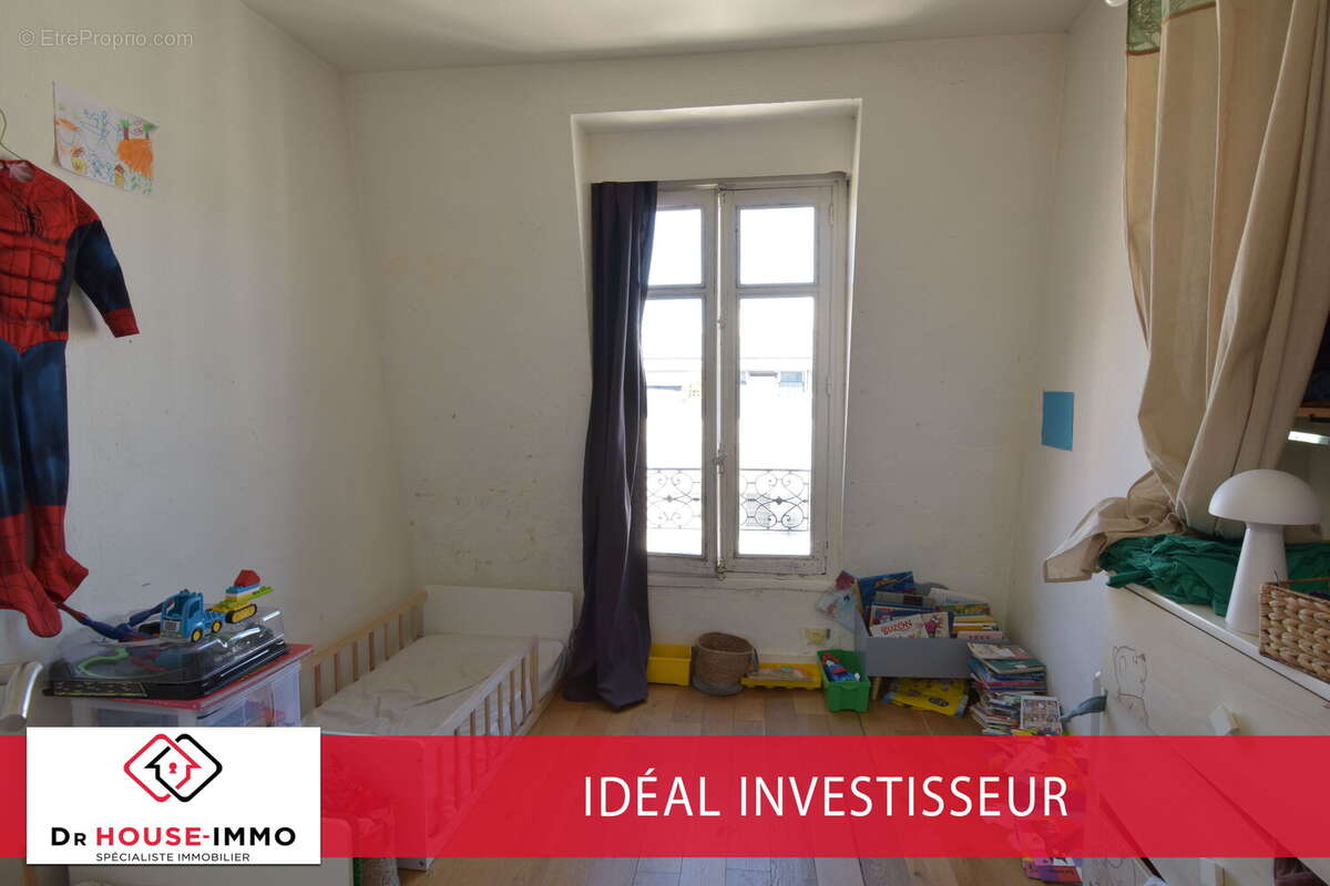 Appartement à PARIS-14E