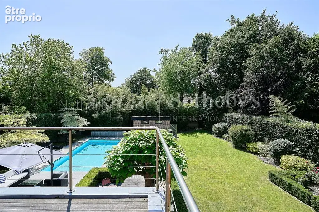 EXCLUSIVITÉ – Croix, splendide maison contemporaine ,4 ch, piscine extérieure. - photo 17