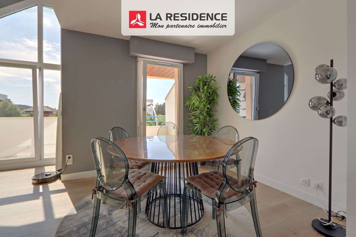 Appartement à BEAUCHAMP