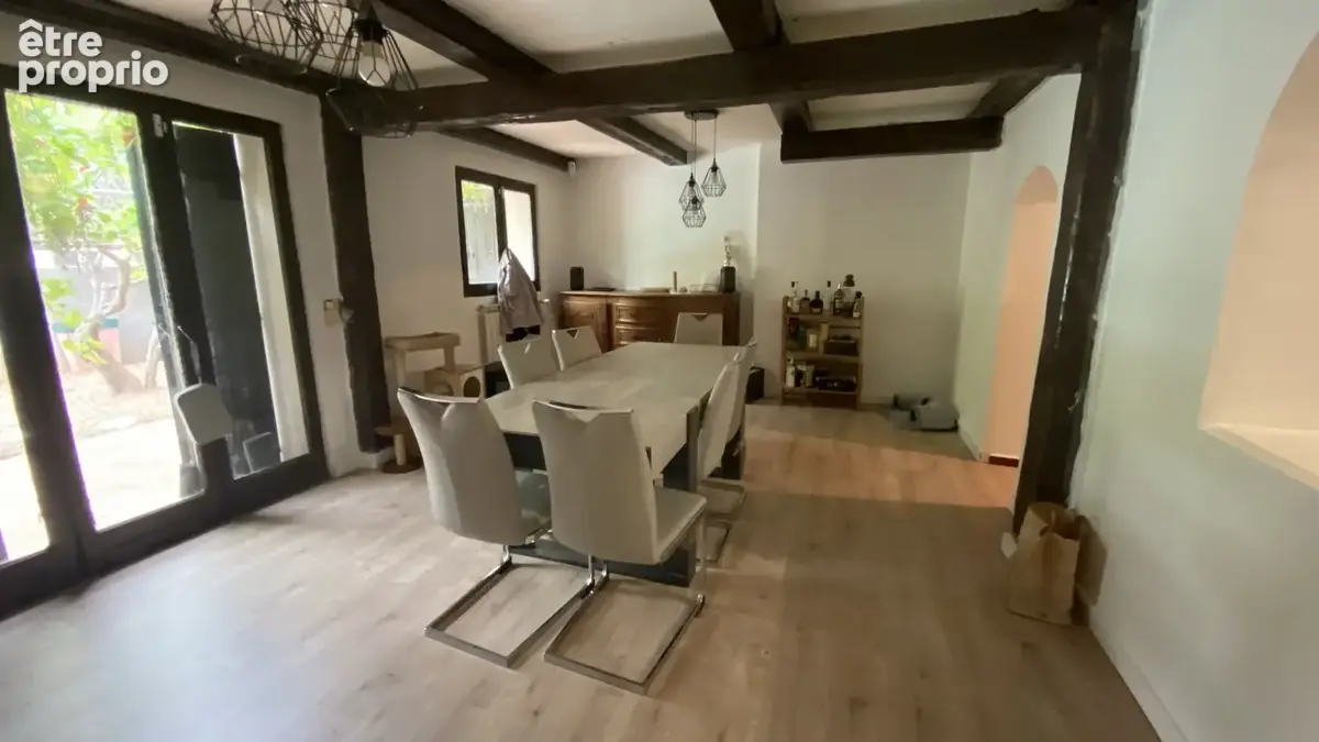 Maison familiale T6 de 150 m2 avec terrain et piscine - photo 10