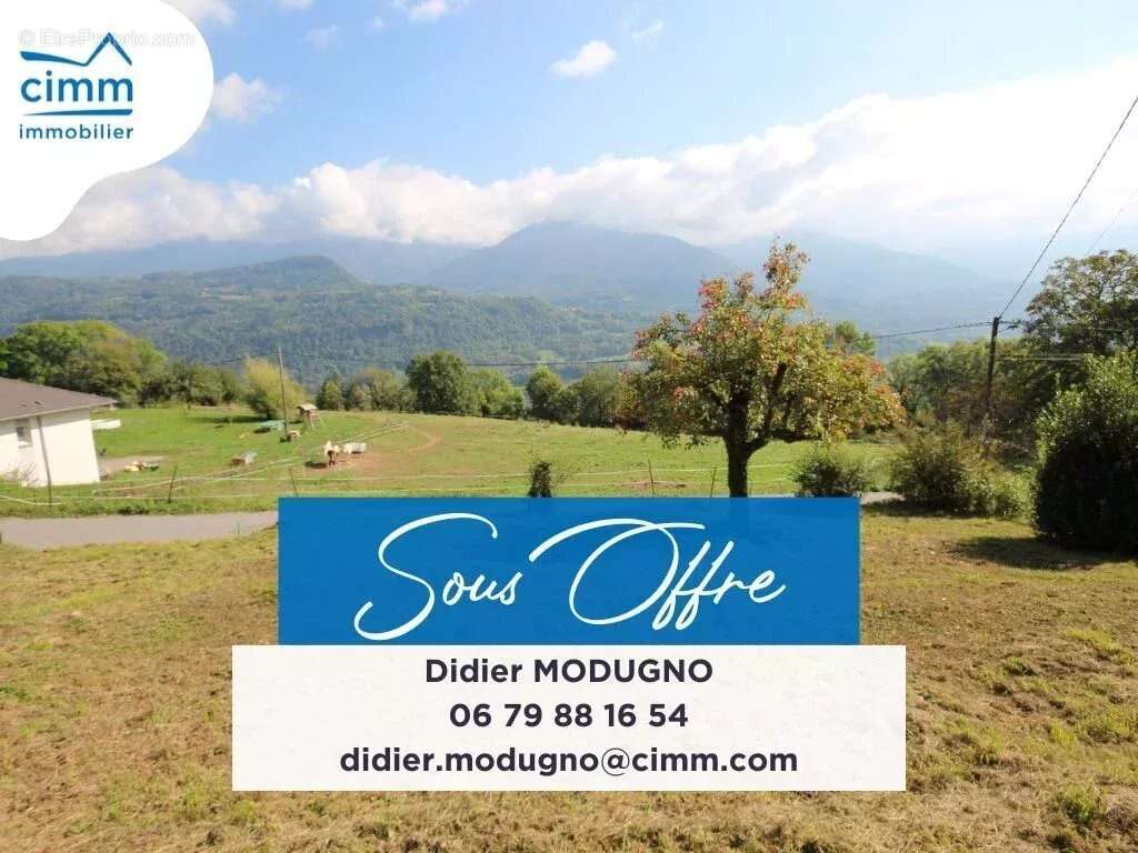 Terrain à LA ROCHETTE